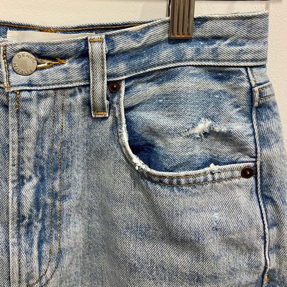 Aritzia Denim Forum Loose Mid-Thigh Short in Light Denim - Picture 9 of 9
